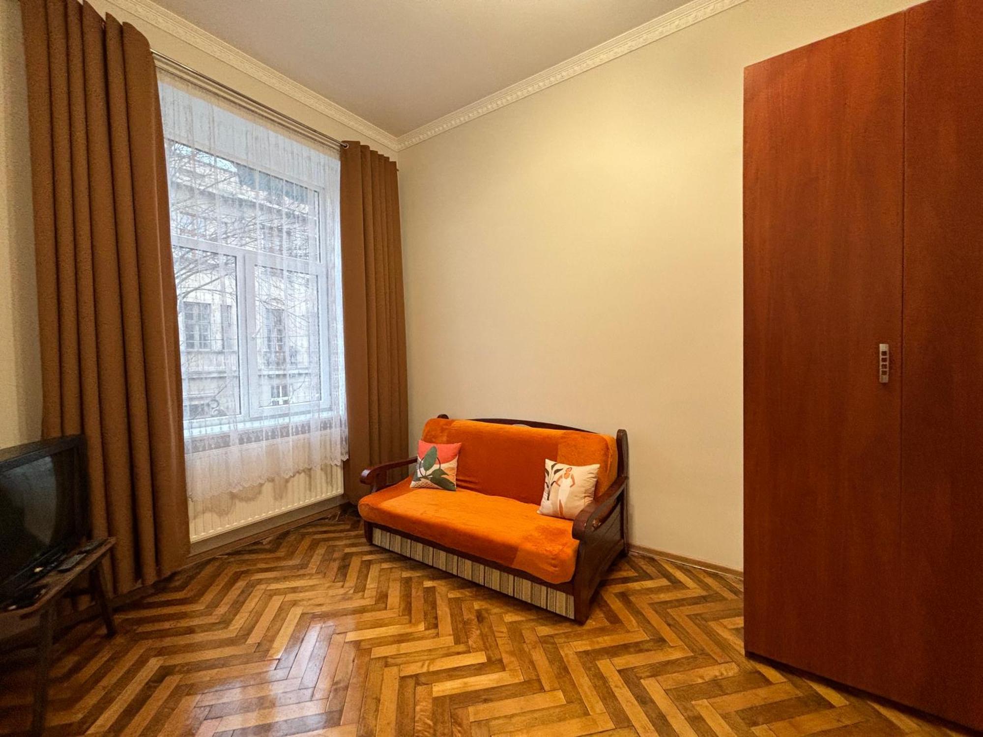 Айстра Apartment Lviv Bagian luar foto