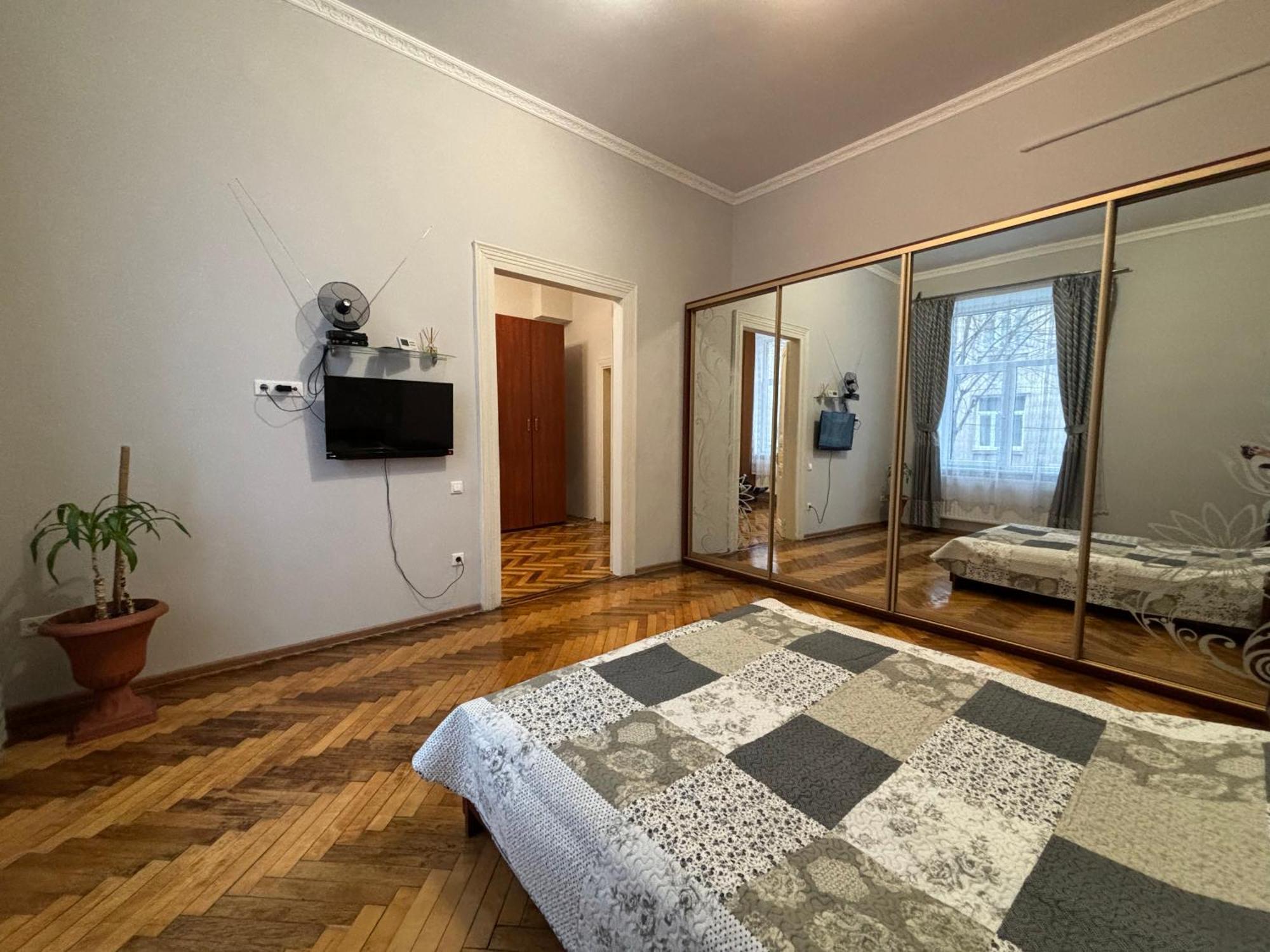 Айстра Apartment Lviv Bagian luar foto